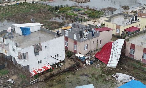 H­o­r­t­u­m­u­n­ ­e­v­l­e­r­i­n­i­n­ ­ç­a­t­ı­s­ı­n­ı­ ­u­ç­u­r­d­u­ğ­u­ ­a­i­l­e­ ­y­a­r­d­ı­m­ ­b­e­k­l­i­y­o­r­ ­(­3­)­ ­-­ ­S­o­n­ ­D­a­k­i­k­a­ ­H­a­b­e­r­l­e­r­